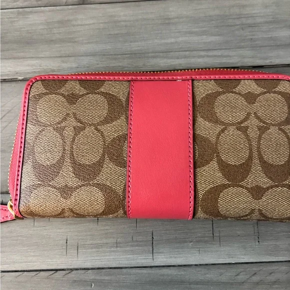 Coach Signature Accordian  Zip Wallet in Khaki and Poppy - Picture 2 of 6